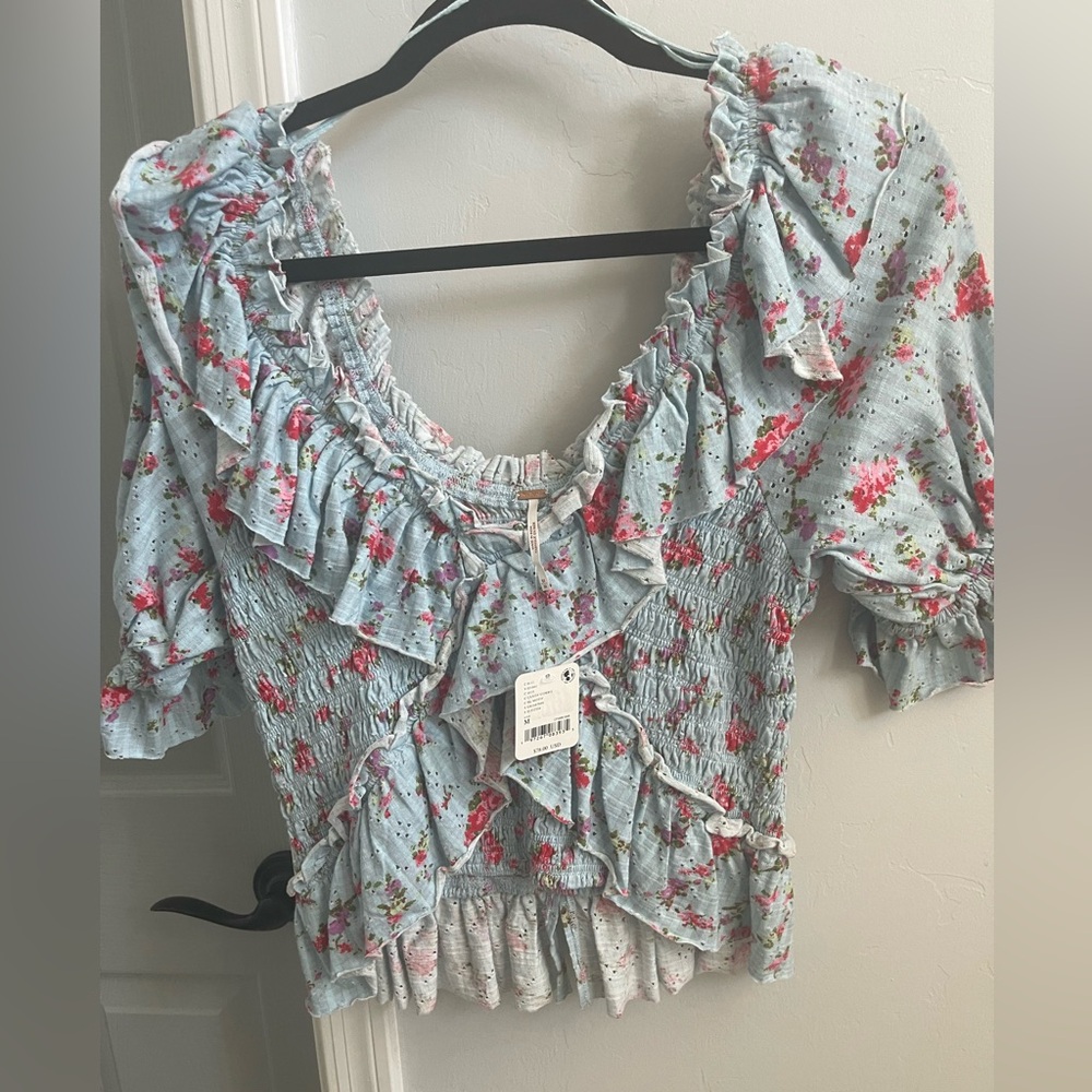 Free people . ‘Favorite girl top” - Picture 2 of 4